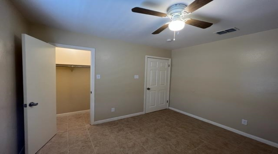 126 Atlanta Dr, Laredo, Texas 78045, 3 Bedrooms Bedrooms, 5 Rooms Rooms,2 BathroomsBathrooms,Residential,For Sale,126 Atlanta Dr,20262500