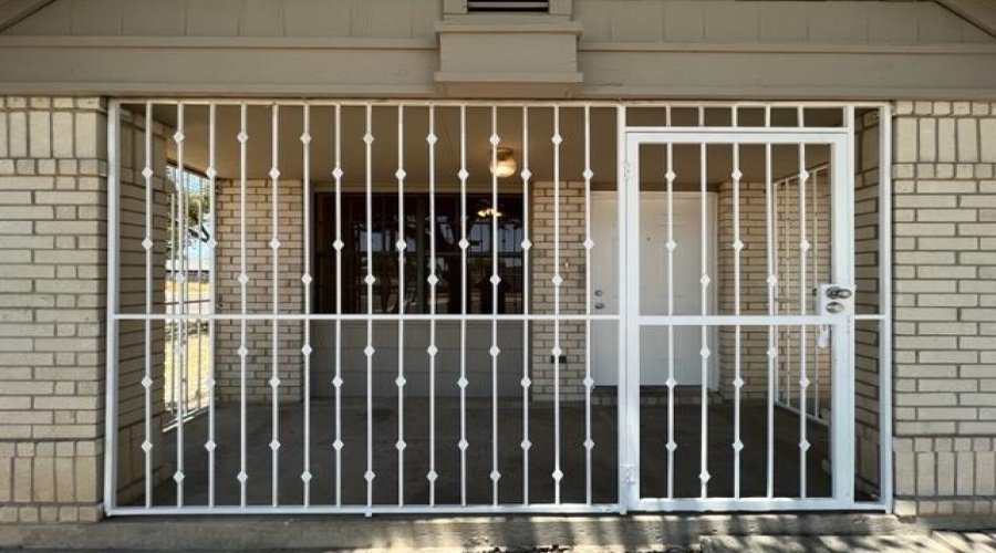 126 Atlanta Dr, Laredo, Texas 78045, 3 Bedrooms Bedrooms, 5 Rooms Rooms,2 BathroomsBathrooms,Residential,For Sale,126 Atlanta Dr,20262500