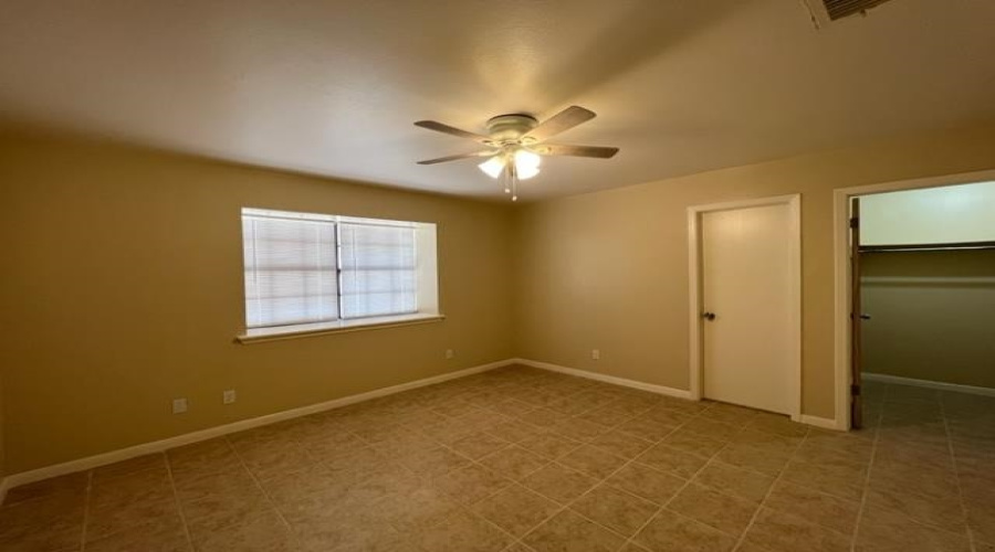 126 Atlanta Dr, Laredo, Texas 78045, 3 Bedrooms Bedrooms, 5 Rooms Rooms,2 BathroomsBathrooms,Residential,For Sale,126 Atlanta Dr,20262500