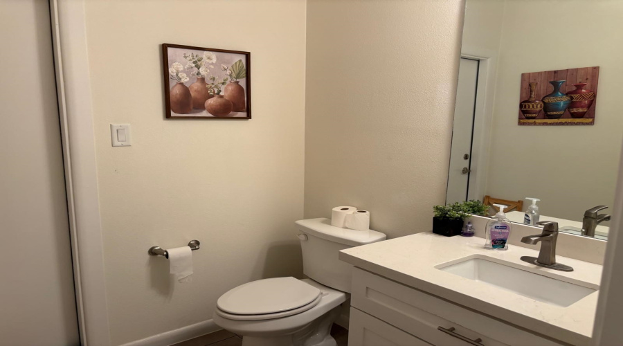 5423 Capilla St., Laredo, Texas 78046, 3 Bedrooms Bedrooms, 6 Rooms Rooms,2 BathroomsBathrooms,Residential,For Sale,5423 Capilla St.,20262502