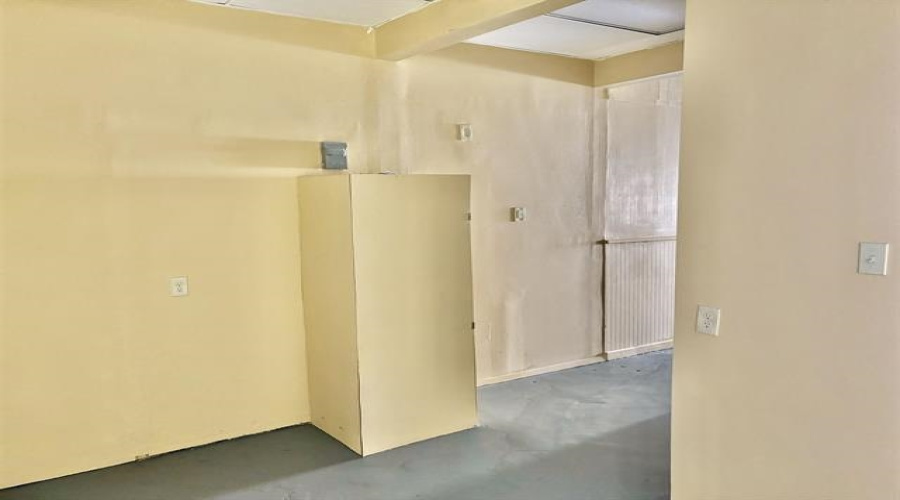 502 W Calton Rd, Laredo, Texas 78041, 1 Room Rooms,1 BathroomBathrooms,Commercial retail/office,For Rent,502 W Calton Rd,20262504