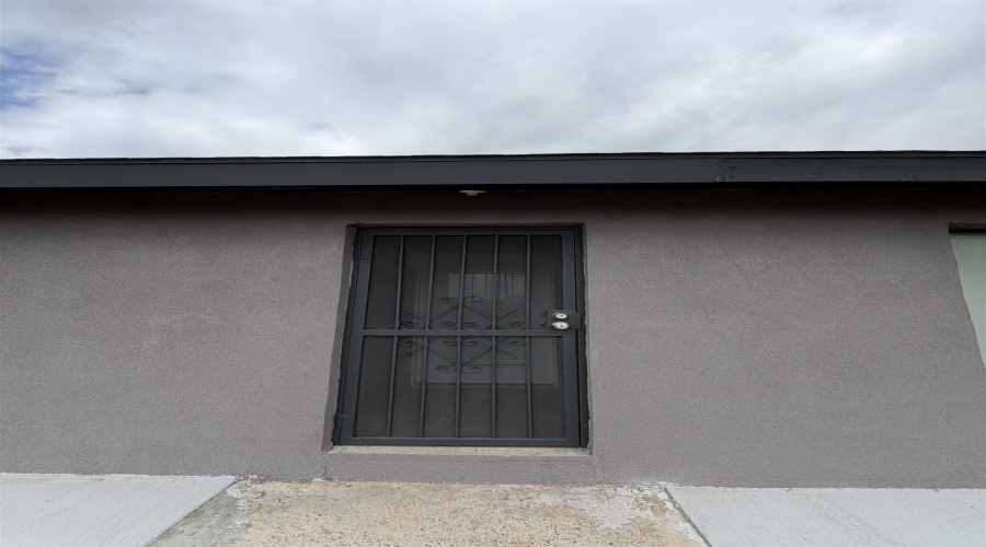 18209 FM 1472, LAREDO, Texas 78045-7919, 1 Room Rooms,3 BathroomsBathrooms,Commercial retail/office,For Rent,18209 FM 1472,20262505