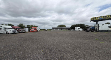 18209 FM 1472, LAREDO, Texas 78045-7919, 1 Room Rooms,3 BathroomsBathrooms,Commercial retail/office,For Rent,18209 FM 1472,20262505