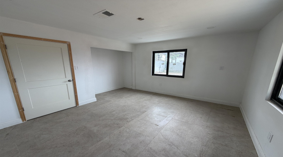 18209 FM 1472, LAREDO, Texas 78045-7919, 1 Room Rooms,3 BathroomsBathrooms,Commercial retail/office,For Rent,18209 FM 1472,20262505