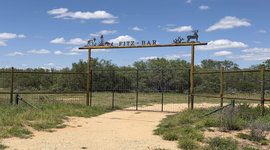 999 Jordan Rd., Encinal, Texas 78019, ,Land,For Sale,999 Jordan Rd.,20262512