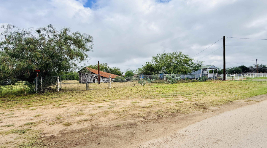1307 Miraflores Ave, ZAPATA, Texas 78076, ,Land,For Sale,1307 Miraflores Ave,20262517