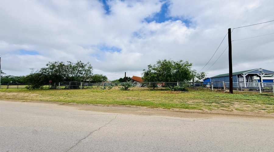 1307 Miraflores Ave, ZAPATA, Texas 78076, ,Land,For Sale,1307 Miraflores Ave,20262517