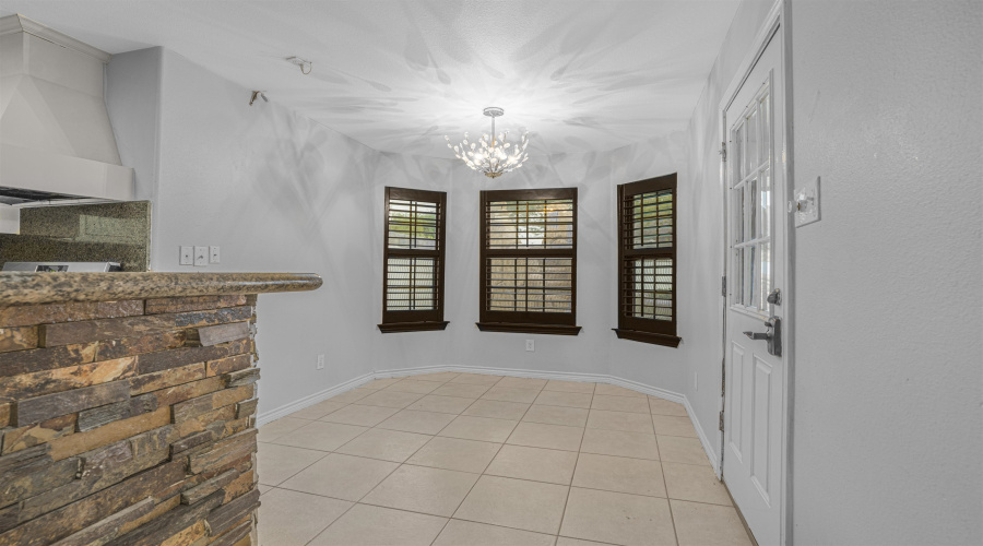 241 North Beach Ln, Laredo, Texas 78041, 4 Bedrooms Bedrooms, 7 Rooms Rooms,3 BathroomsBathrooms,Residential,For Sale,241 North Beach Ln,20255290