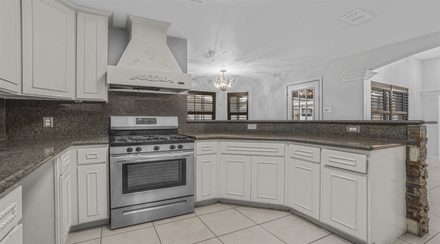 241 North Beach Ln, Laredo, Texas 78041, 4 Bedrooms Bedrooms, 7 Rooms Rooms,3 BathroomsBathrooms,Residential,For Sale,241 North Beach Ln,20255290