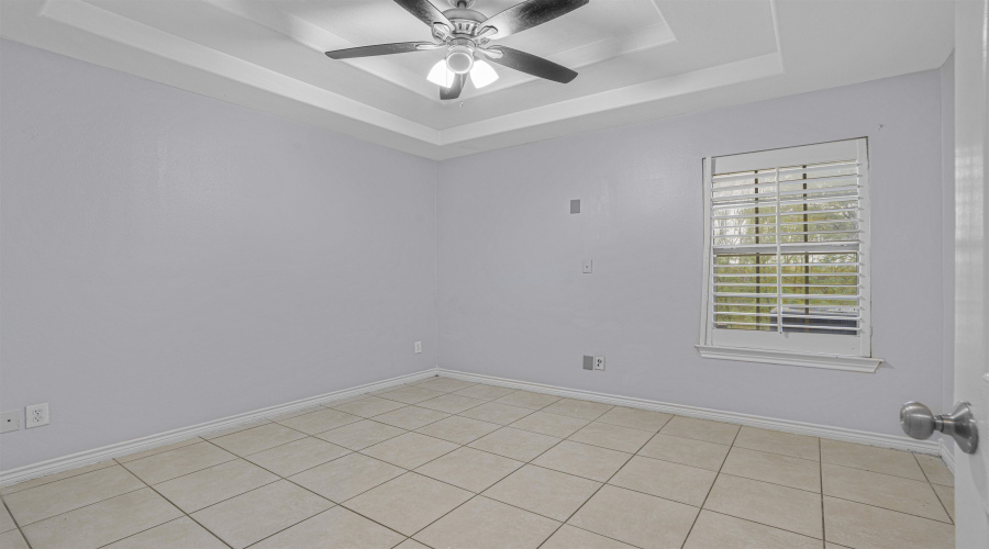 241 North Beach Ln, Laredo, Texas 78041, 4 Bedrooms Bedrooms, 7 Rooms Rooms,3 BathroomsBathrooms,Residential,For Sale,241 North Beach Ln,20255290