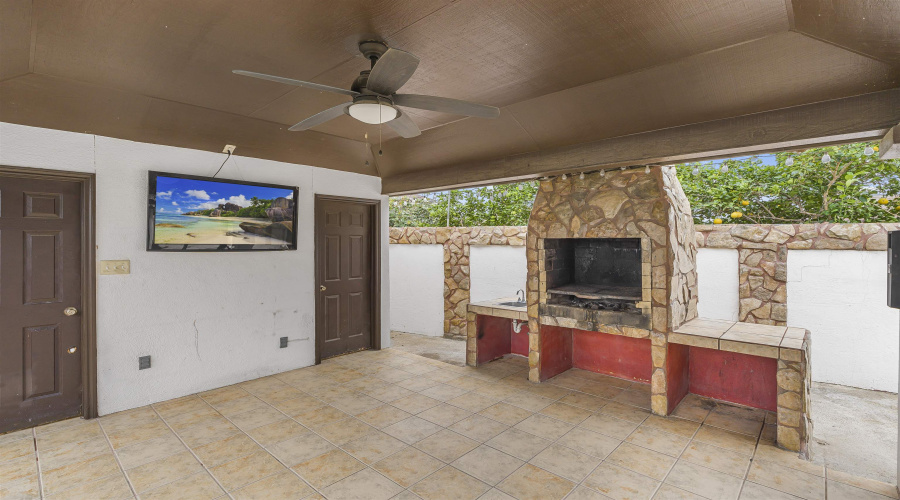 241 North Beach Ln, Laredo, Texas 78041, 4 Bedrooms Bedrooms, 7 Rooms Rooms,3 BathroomsBathrooms,Residential,For Sale,241 North Beach Ln,20255290