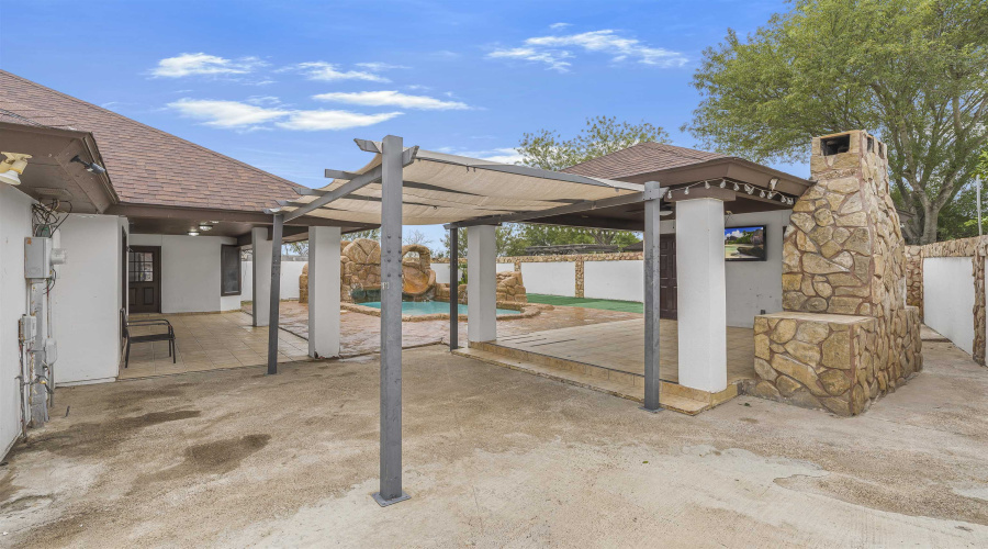 241 North Beach Ln, Laredo, Texas 78041, 4 Bedrooms Bedrooms, 7 Rooms Rooms,3 BathroomsBathrooms,Residential,For Sale,241 North Beach Ln,20255290