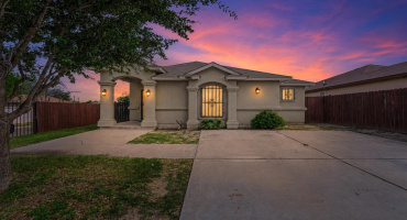 3219 Galveston St, Laredo, Texas 78043, 3 Bedrooms Bedrooms, 3 Rooms Rooms,2 BathroomsBathrooms,Residential,For Rent,3219 Galveston St,20262507