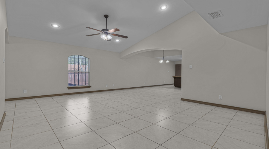 3219 Galveston St, Laredo, Texas 78043, 3 Bedrooms Bedrooms, 3 Rooms Rooms,2 BathroomsBathrooms,Residential,For Rent,3219 Galveston St,20262507