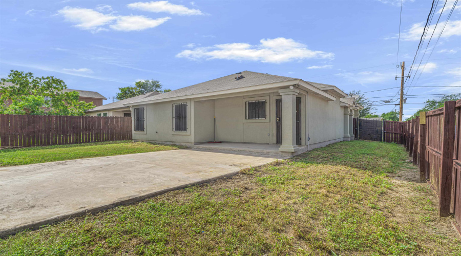 3219 Galveston St, Laredo, Texas 78043, 3 Bedrooms Bedrooms, 3 Rooms Rooms,2 BathroomsBathrooms,Residential,For Rent,3219 Galveston St,20262507