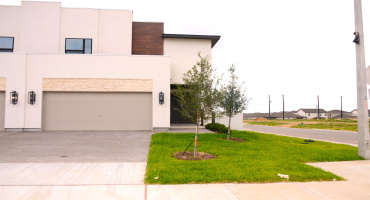 1027 Yellow Birch Dr., LAREDO, Texas 78045, 3 Bedrooms Bedrooms, 4 Rooms Rooms,2 BathroomsBathrooms,Residential,For Sale,1027 Yellow Birch Dr.,20262508