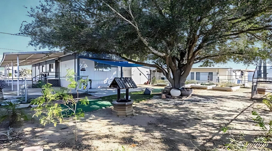 100 Blossum Blvd., ZAPATA, Texas 78076, 2 Bedrooms Bedrooms, 4 Rooms Rooms,1 BathroomBathrooms,Residential,For Sale,100 Blossum Blvd.,20262509