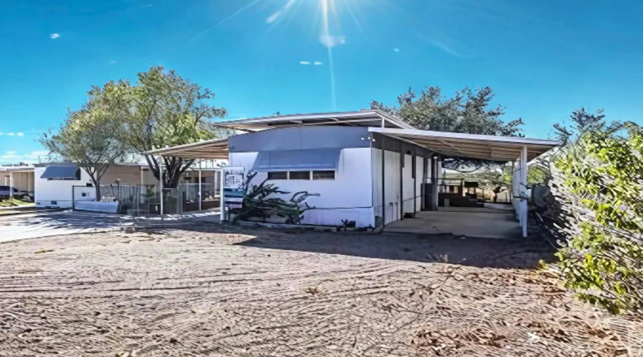 100 Blossum Blvd., ZAPATA, Texas 78076, 2 Bedrooms Bedrooms, 4 Rooms Rooms,1 BathroomBathrooms,Residential,For Sale,100 Blossum Blvd.,20262509