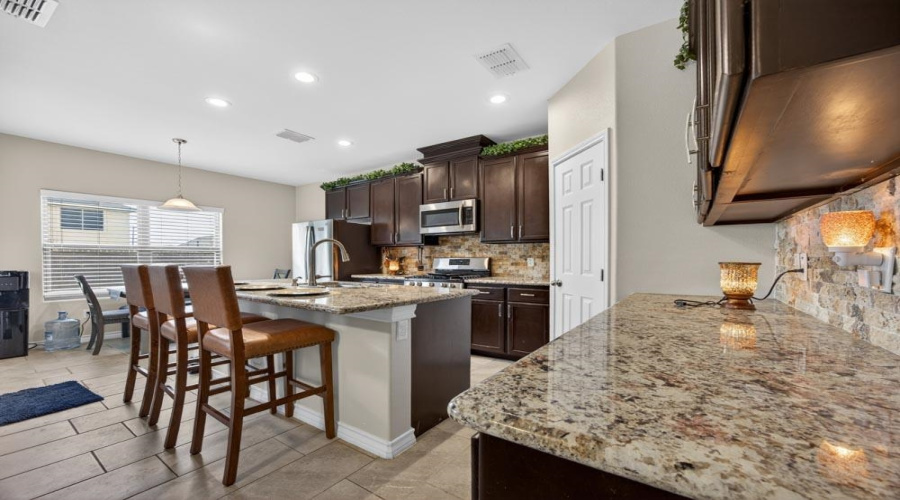 511 Otero Dr, Laredo, Texas 78045, 3 Bedrooms Bedrooms, 7 Rooms Rooms,2 BathroomsBathrooms,Residential,For Sale,511 Otero Dr,20262519