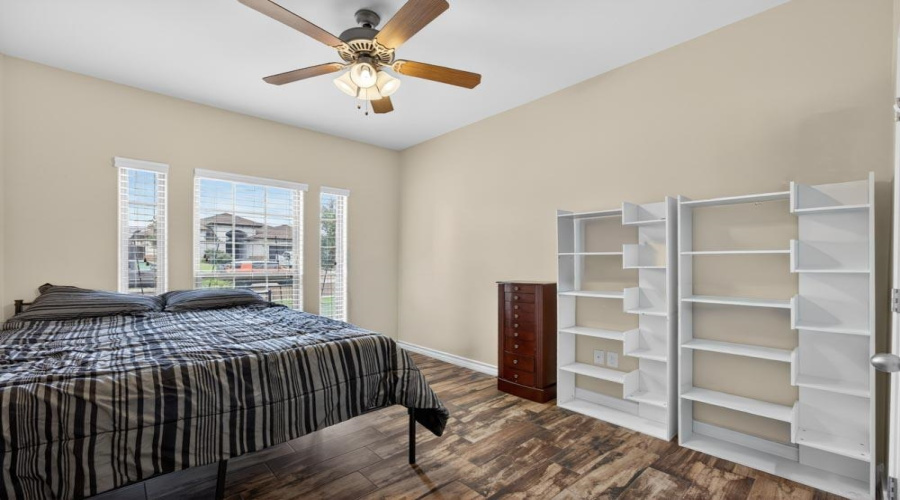 511 Otero Dr, Laredo, Texas 78045, 3 Bedrooms Bedrooms, 7 Rooms Rooms,2 BathroomsBathrooms,Residential,For Sale,511 Otero Dr,20262519