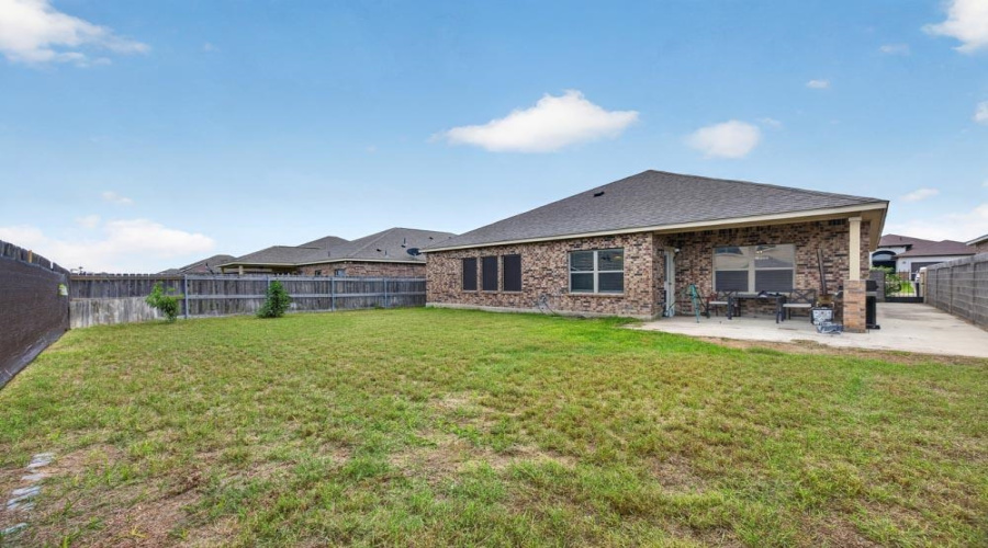 511 Otero Dr, Laredo, Texas 78045, 3 Bedrooms Bedrooms, 7 Rooms Rooms,2 BathroomsBathrooms,Residential,For Sale,511 Otero Dr,20262519