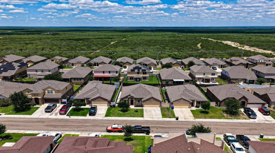 511 Otero Dr, Laredo, Texas 78045, 3 Bedrooms Bedrooms, 7 Rooms Rooms,2 BathroomsBathrooms,Residential,For Sale,511 Otero Dr,20262519