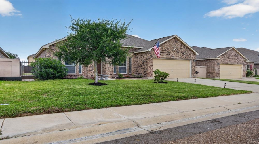 511 Otero Dr, Laredo, Texas 78045, 3 Bedrooms Bedrooms, 7 Rooms Rooms,2 BathroomsBathrooms,Residential,For Sale,511 Otero Dr,20262519