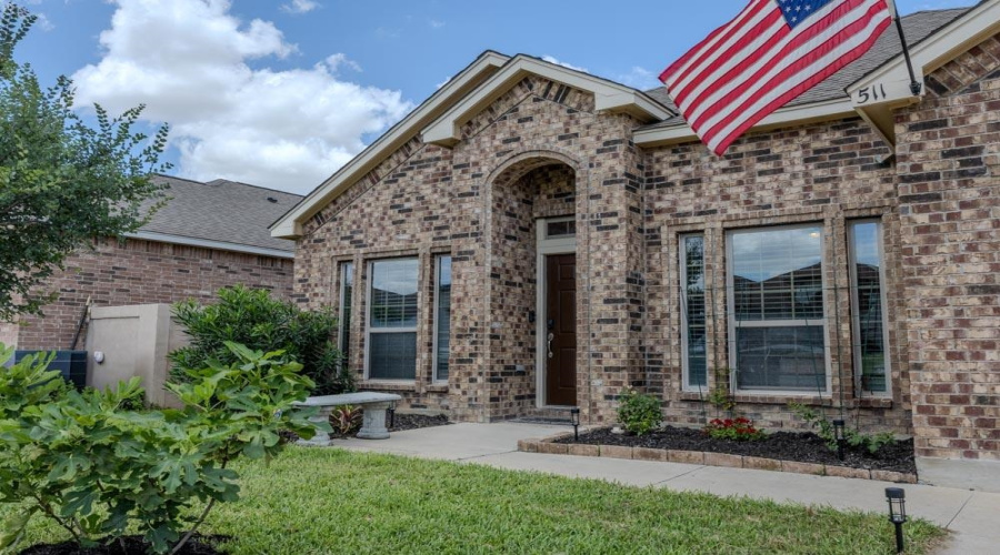 511 Otero Dr, Laredo, Texas 78045, 3 Bedrooms Bedrooms, 7 Rooms Rooms,2 BathroomsBathrooms,Residential,For Sale,511 Otero Dr,20262519