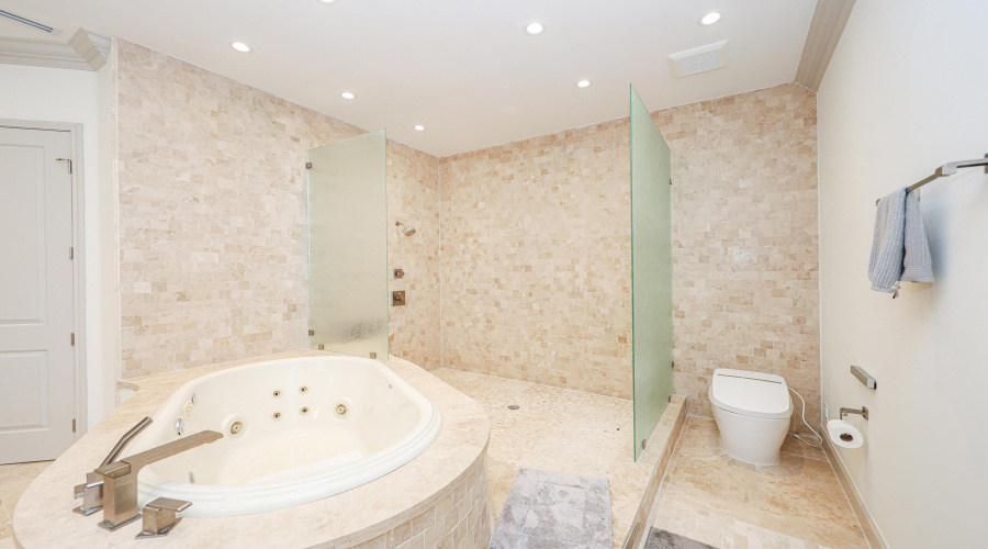 3002 Swift Dr, LAREDO, Texas 78041, 4 Bedrooms Bedrooms, 11 Rooms Rooms,5 BathroomsBathrooms,Residential,For Sale,3002 Swift Dr,20260103
