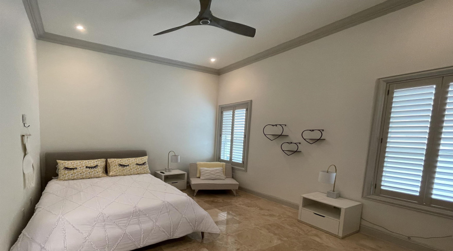 3002 Swift Dr, LAREDO, Texas 78041, 4 Bedrooms Bedrooms, 11 Rooms Rooms,5 BathroomsBathrooms,Residential,For Sale,3002 Swift Dr,20260103