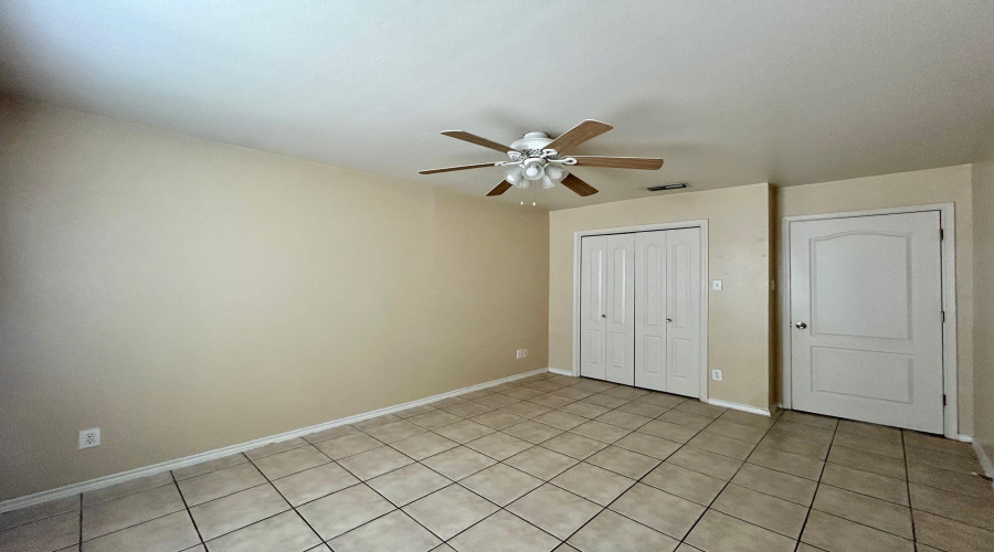 203 Martingale Ln, Laredo, Texas 78041, 2 Bedrooms Bedrooms, 4 Rooms Rooms,2 BathroomsBathrooms,Residential,For Rent,203 Martingale Ln,20262521