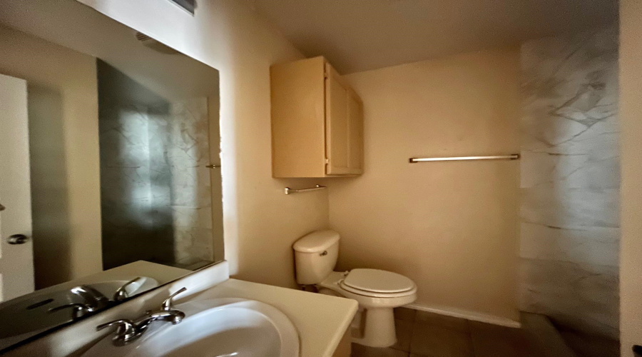 203 Martingale Ln, Laredo, Texas 78041, 2 Bedrooms Bedrooms, 4 Rooms Rooms,2 BathroomsBathrooms,Residential,For Rent,203 Martingale Ln,20262521