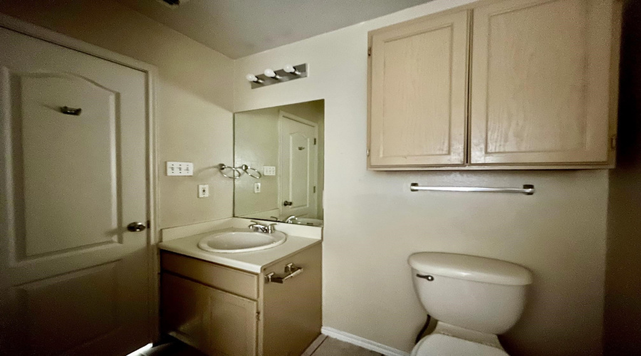 203 Martingale Ln, Laredo, Texas 78041, 2 Bedrooms Bedrooms, 4 Rooms Rooms,2 BathroomsBathrooms,Residential,For Rent,203 Martingale Ln,20262521