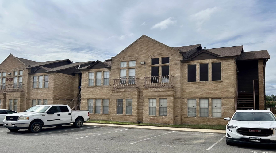 203 Martingale Ln, Laredo, Texas 78041, 2 Bedrooms Bedrooms, 4 Rooms Rooms,2 BathroomsBathrooms,Residential,For Rent,203 Martingale Ln,20262521