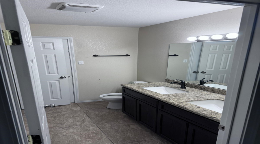 11146 Capistran Lp, laredo, Texas 78045, 3 Bedrooms Bedrooms, 7 Rooms Rooms,2 BathroomsBathrooms,Residential,For Sale,11146 Capistran Lp,20262522