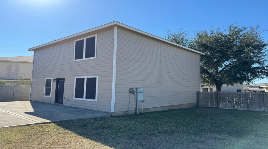 11146 Capistran Lp, laredo, Texas 78045, 3 Bedrooms Bedrooms, 7 Rooms Rooms,2 BathroomsBathrooms,Residential,For Sale,11146 Capistran Lp,20262522