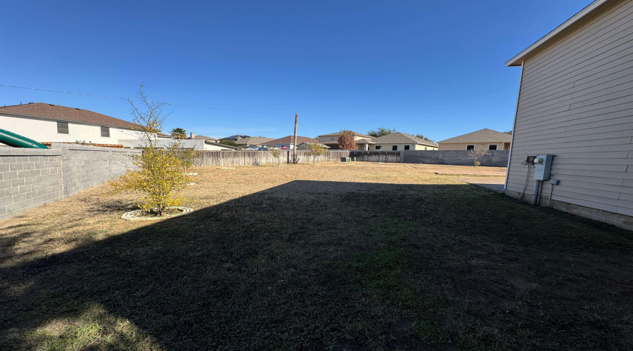 11146 Capistran Lp, laredo, Texas 78045, 3 Bedrooms Bedrooms, 7 Rooms Rooms,2 BathroomsBathrooms,Residential,For Sale,11146 Capistran Lp,20262522