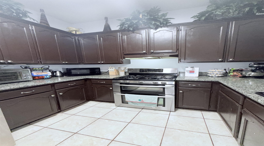 509 Nightingale Bend, Laredo, Texas 78045, 3 Bedrooms Bedrooms, 4 Rooms Rooms,2 BathroomsBathrooms,Residential,For Sale,509 Nightingale Bend,20262528