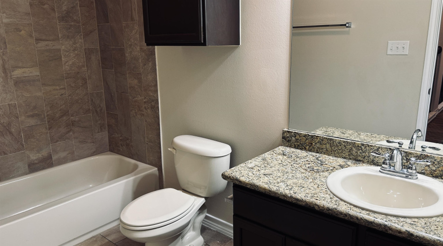 332 Silverleaf Oak Dr, Laredo, Texas 78045, 4 Bedrooms Bedrooms, 8 Rooms Rooms,3 BathroomsBathrooms,Residential,For Rent,332 Silverleaf Oak Dr,20262529