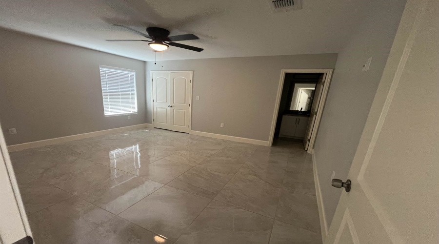 432 General Franco Dr, Laredo, Texas 78046, 4 Bedrooms Bedrooms, 6 Rooms Rooms,3 BathroomsBathrooms,Residential,For Sale,432 General Franco Dr,20262531