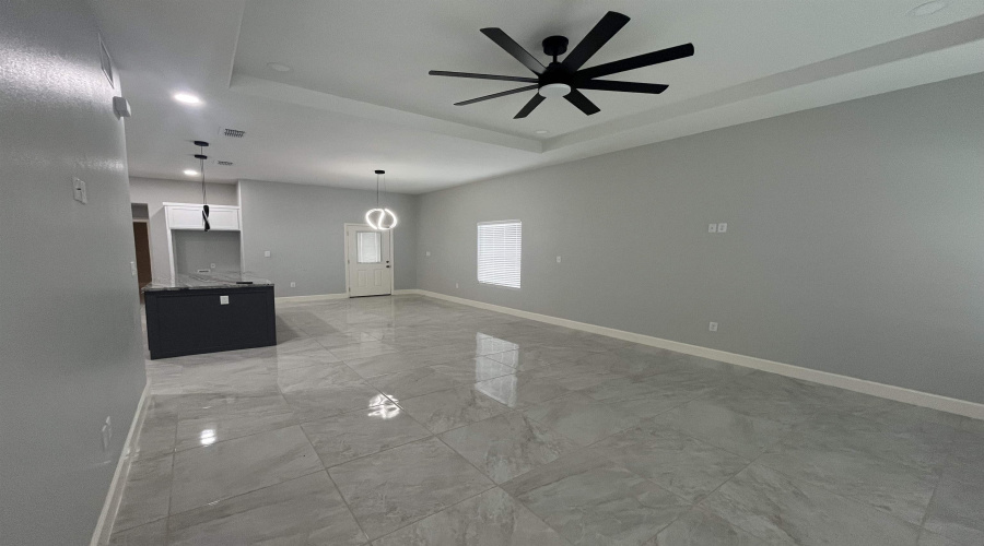 432 General Franco Dr, Laredo, Texas 78046, 4 Bedrooms Bedrooms, 6 Rooms Rooms,3 BathroomsBathrooms,Residential,For Sale,432 General Franco Dr,20262531