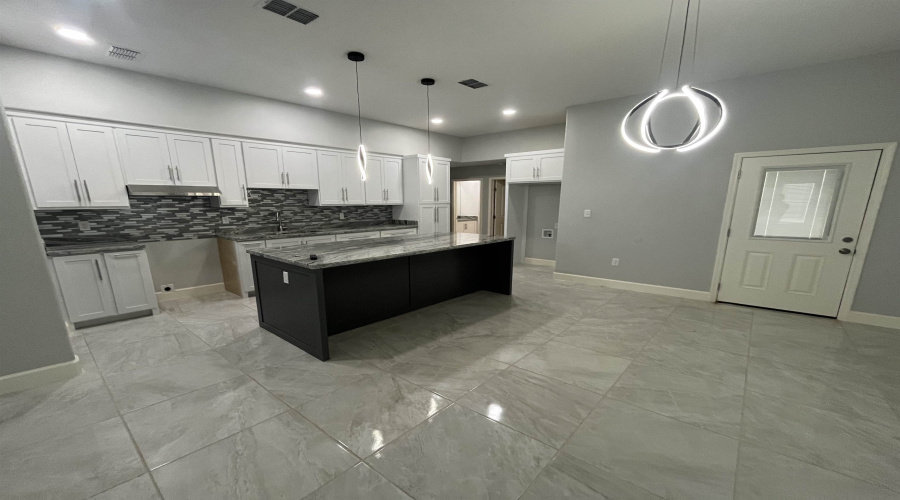 432 General Franco Dr, Laredo, Texas 78046, 4 Bedrooms Bedrooms, 6 Rooms Rooms,3 BathroomsBathrooms,Residential,For Sale,432 General Franco Dr,20262531