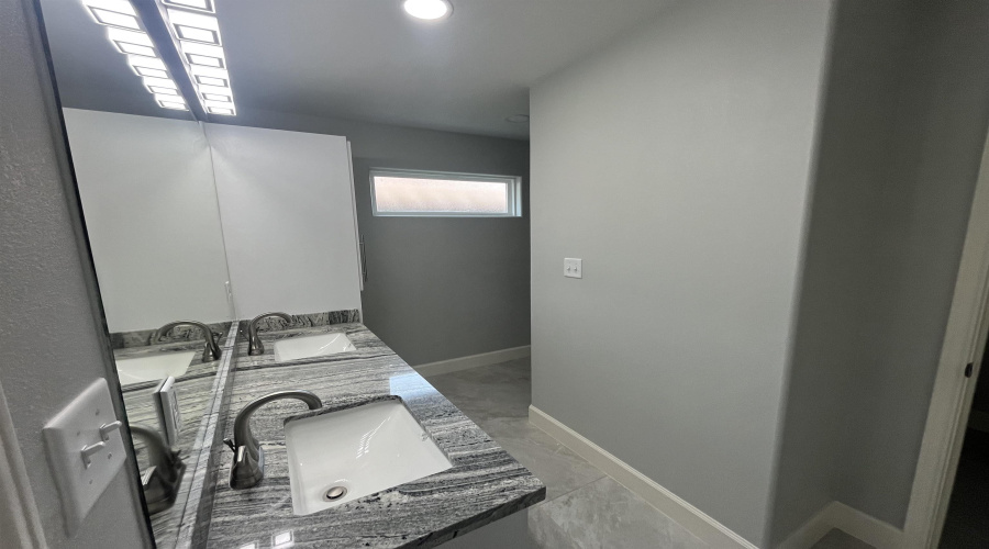 432 General Franco Dr, Laredo, Texas 78046, 4 Bedrooms Bedrooms, 6 Rooms Rooms,3 BathroomsBathrooms,Residential,For Sale,432 General Franco Dr,20262531