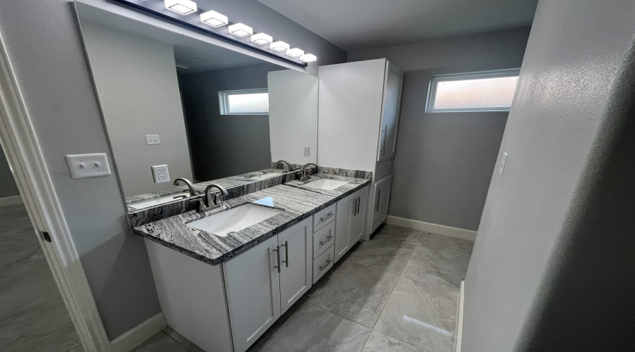 432 General Franco Dr, Laredo, Texas 78046, 4 Bedrooms Bedrooms, 6 Rooms Rooms,3 BathroomsBathrooms,Residential,For Sale,432 General Franco Dr,20262531