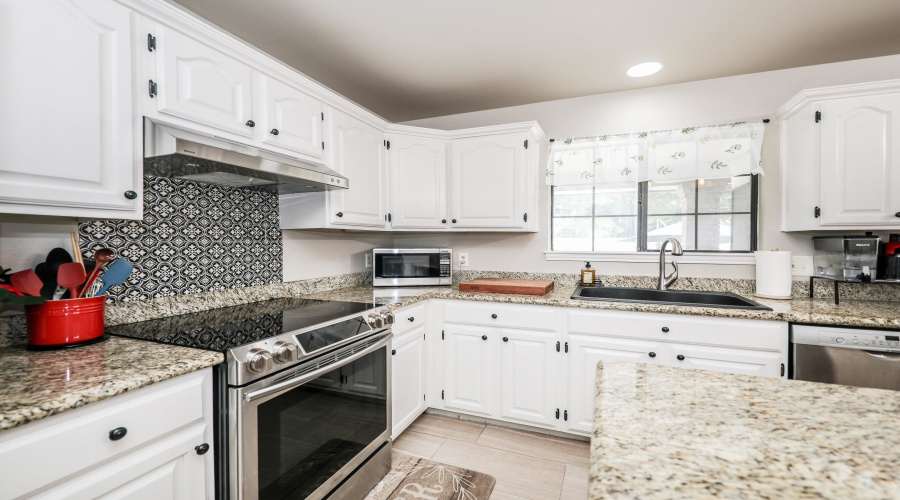 1207 Lyles Lp, Laredo, Texas 78045, 3 Bedrooms Bedrooms, 7 Rooms Rooms,2 BathroomsBathrooms,Residential,For Sale,1207 Lyles Lp,20262533