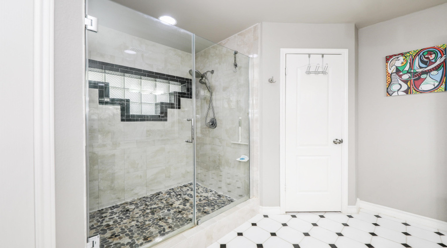 1207 Lyles Lp, Laredo, Texas 78045, 3 Bedrooms Bedrooms, 7 Rooms Rooms,2 BathroomsBathrooms,Residential,For Sale,1207 Lyles Lp,20262533