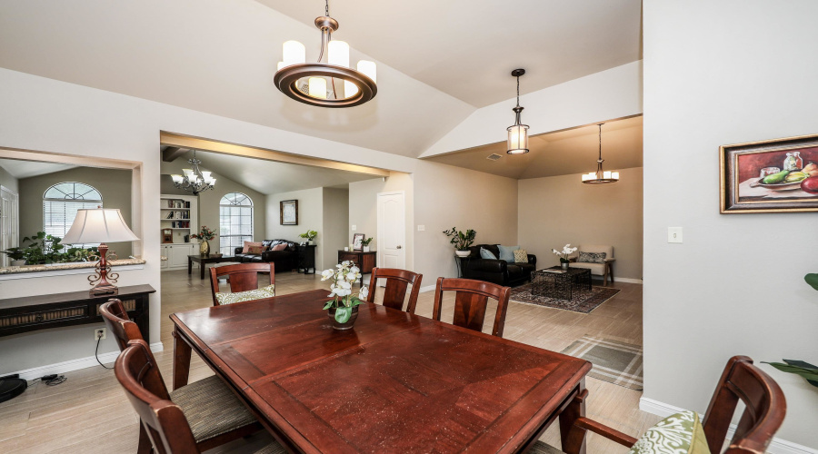 1207 Lyles Lp, Laredo, Texas 78045, 3 Bedrooms Bedrooms, 7 Rooms Rooms,2 BathroomsBathrooms,Residential,For Sale,1207 Lyles Lp,20262533