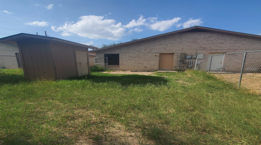 2515 Boston St, Laredo, Texas 78041, 4 Bedrooms Bedrooms, 6 Rooms Rooms,2 BathroomsBathrooms,Residential,For Rent,2515 Boston St,20262534