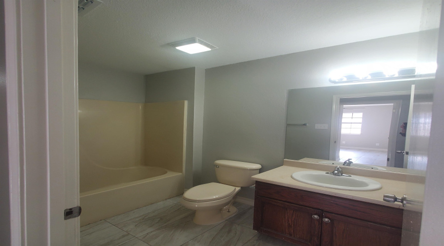 2515 Boston St, Laredo, Texas 78041, 4 Bedrooms Bedrooms, 6 Rooms Rooms,2 BathroomsBathrooms,Residential,For Rent,2515 Boston St,20262534