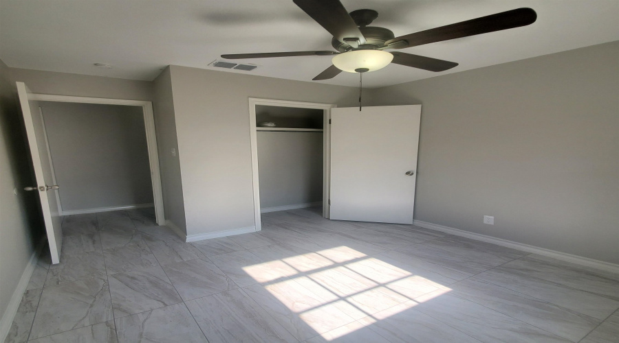 2515 Boston St, Laredo, Texas 78041, 4 Bedrooms Bedrooms, 6 Rooms Rooms,2 BathroomsBathrooms,Residential,For Rent,2515 Boston St,20262534